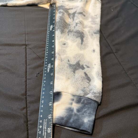 feat - Picture 5 of 9